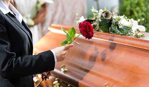 Мощные обряды на похоронах