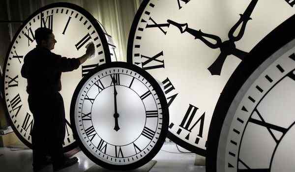 Что такое время? Реальны ли путешествия во времени?