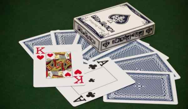 Способы и варианты раскладов на игральных картах